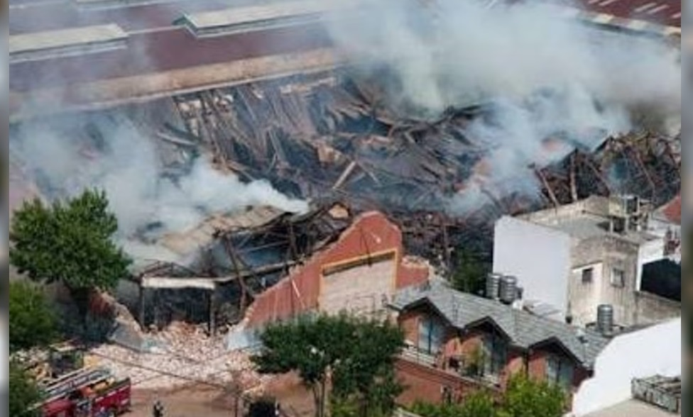 El incendio destruyó el depósito en febrero de 2014.