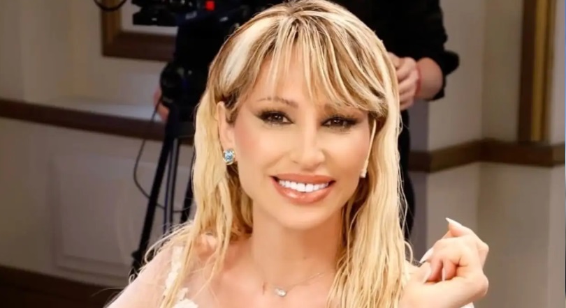 VICKY XIPOLITAKIS