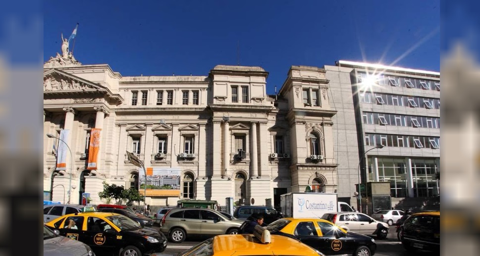 FACULTAD DE ECONÓMICAS DE UBA