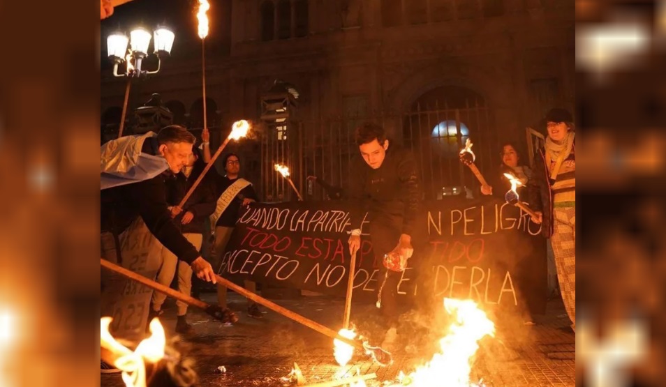 UNA MARCHA DE REVOLUCIÓN FEDERAL