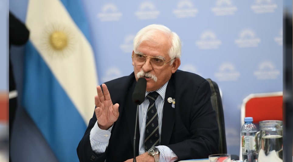 CARLOS ZAPATA