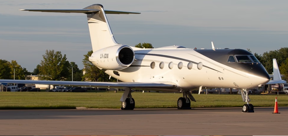 Gulfstream G400, matrícula LV-JQW.