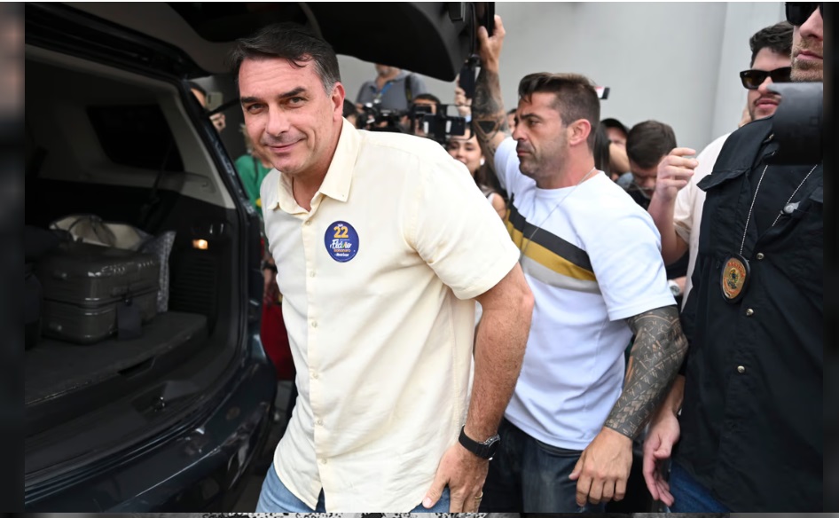 FLÁVIO BOSONARO